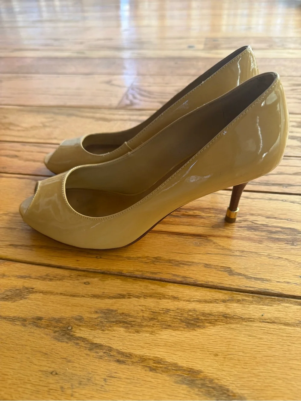 TORY BURCH beige rounded peep toe pumps high heels shoes size 9